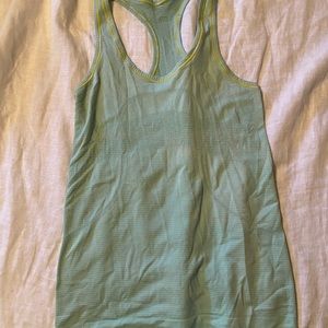 Lululemon tank
